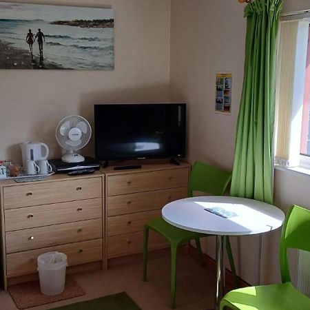 Pendine Sands Guest House Exterior photo